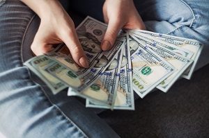 個別指導塾の年間料金を気にされているご家庭に向けた費用のイメージ画像
