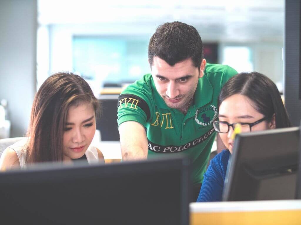 新潟市 中央区 小学生 中学生 マンツーマン 個別指導 学習塾 補習塾 オンライン指導 家庭教師 スクール NOBINOBI 鳥屋野小学校 上山小学校 曽野木小学校 上山中学校 転塾 具体的 手順 教える 講師 イメージ画像